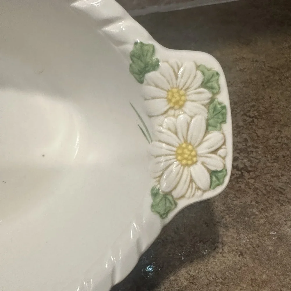 Vintage 1960's Poppytrail Metlox Sculptured Daisy Oval Vegetable Bowl California